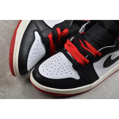 Air Jordan 1 High OG "Black Toe" фото № 4