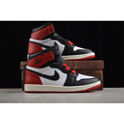 Air Jordan 1 High OG "Black Toe" фото № 6