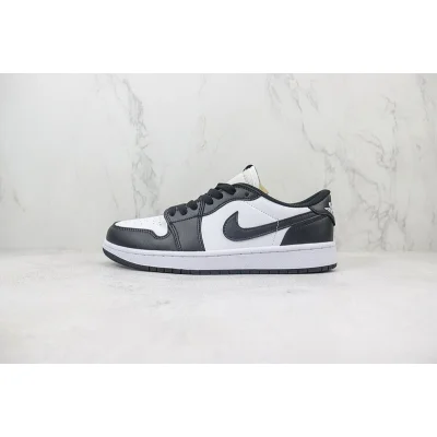 Air Jordan 1 Low "Black Swoosh/White" фото № 2 Air Jordan 1 Low "Black Swoosh/White" фото № 2