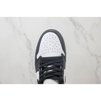 Air Jordan 1 Low "Black Swoosh/White" фото № 4 Air Jordan 1 Low "Black Swoosh/White" фото № 4