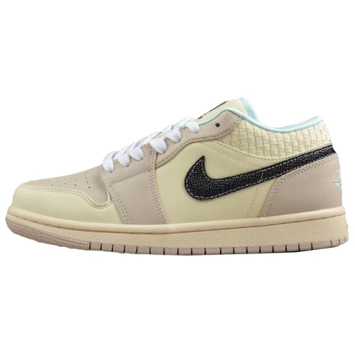 Air Jordan 1 Low SE "Sanddrift/Glacier Blue"