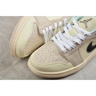 Air Jordan 1 Low SE "Sanddrift/Glacier Blue" фото № 4 Air Jordan 1 Low SE "Sanddrift/Glacier Blue" фото № 4