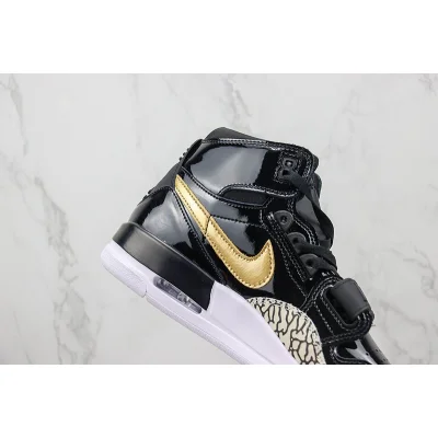 Air Jordan Legacy 312 High "Black/Gold Patent" фото № 3