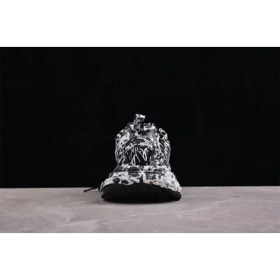 Balenciaga 3XL Sneaker "Worn-Out/Black/White Graffiti" фото № 5
