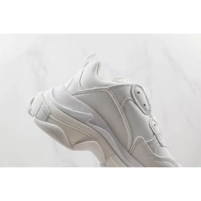Balenciaga Triple S "Snow White" фото № 3