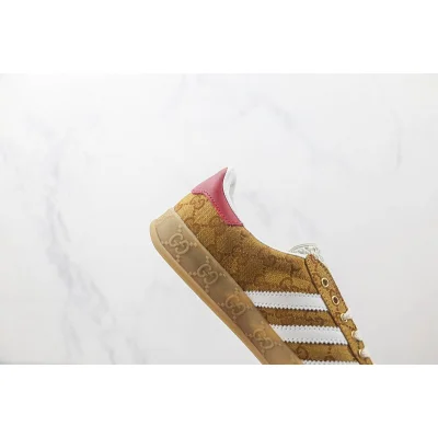 Adidas x Gucci Gazelle "Beige/White/Monogram" фото № 3