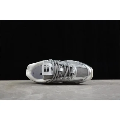 Miu Miu x New Balance 530 "Silver Flash" фото № 2