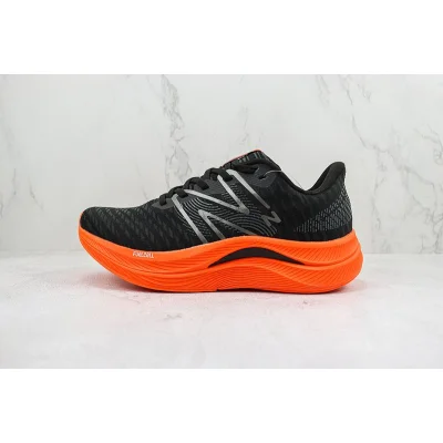 New Balance FuelCell Propel V4 "Black/Orange" фото № 2