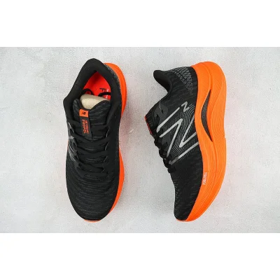 New Balance FuelCell Propel V4 "Black/Orange" фото № 6