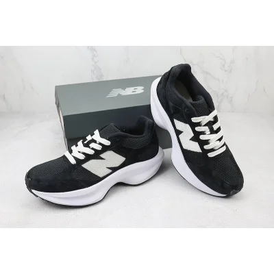 New Balance Warped Runner "Black/White/Off White" фото № 7