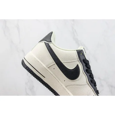 Nike Air Force 1 Low 40th Anniversary Edition "Black/Cream White" фото № 3 Nike Air Force 1 Low 40th Anniversary Edition "Black/Cream White" фото № 3