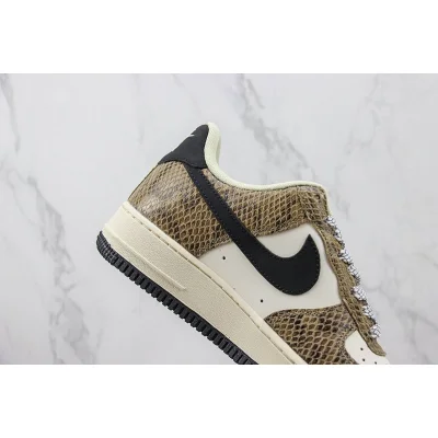 Undefeated x Nike Air Force 1 Low "Brown Snake" фото № 3