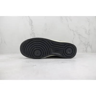 Undefeated x Nike Air Force 1 Low "Brown Snake" фото № 8