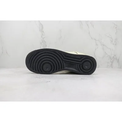 Louis Vuitton x Nike Air Force 1 Low "Ivory/Black Hatching" фото № 8