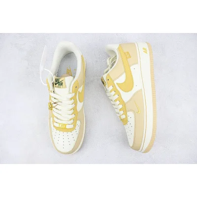 Nike Air Force 1 Low "Pastel Yellow/Beige/White" фото № 6 Nike Air Force 1 Low "Pastel Yellow/Beige/White" фото № 6