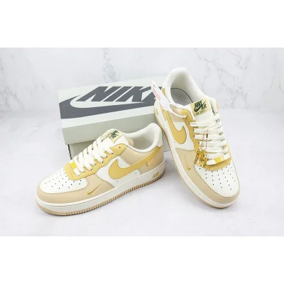Nike Air Force 1 Low "Pastel Yellow/Beige/White" фото № 7 Nike Air Force 1 Low "Pastel Yellow/Beige/White" фото № 7
