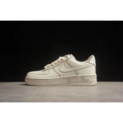 Nike Air Force 1 "Vintage White" фото № 2 Nike Air Force 1 "Vintage White" фото № 2