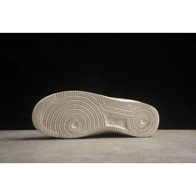 Nike Air Force 1 "Vintage White" фото № 8 Nike Air Force 1 "Vintage White" фото № 8