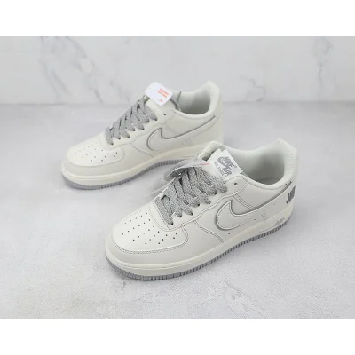 Undefeated x Air Force 1 Low "Cream White/Silver Grey" фото № 5