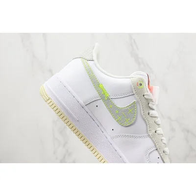 Nike Air Force 1 Low "Cherry Blossoms/Green Stitch" фото № 3 Nike Air Force 1 Low "Cherry Blossoms/Green Stitch" фото № 3