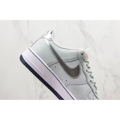 Nike Air Force 1 Low "White/Smog Grey/Silver Swoosh" фото № 3 Nike Air Force 1 Low "White/Smog Grey/Silver Swoosh" фото № 3