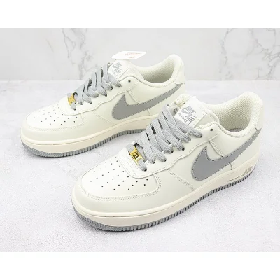 Nike Air Force 1 Low "White Vine/Grey" фото № 5 Nike Air Force 1 Low "White Vine/Grey" фото № 5
