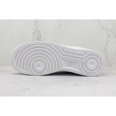 Billie Eillish x Nike Air Force 1 Low "Triple White" фото № 8