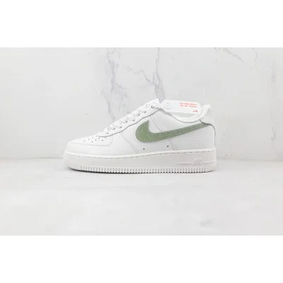 Nike Air Force 1 Low "White/Gold Glitter Swoosh" фото № 2