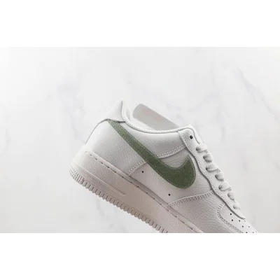 Nike Air Force 1 Low "White/Gold Glitter Swoosh" фото № 3