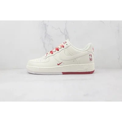 NBA x Nike Air Force 1 Low "Rice White/Dark Red" фото № 2 NBA x Nike Air Force 1 Low "Rice White/Dark Red" фото № 2