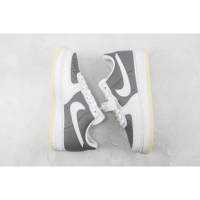 Nike Air Force 1 Low "Wolf Grey/White" фото № 7 Nike Air Force 1 Low "Wolf Grey/White" фото № 7