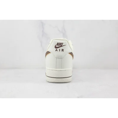 Louis Vuitton x Nike Air Force 1 Low "Beige/Brown/Gold Swoosh" фото № 9 Louis Vuitton x Nike Air Force 1 Low "Beige/Brown/Gold Swoosh" фото № 9