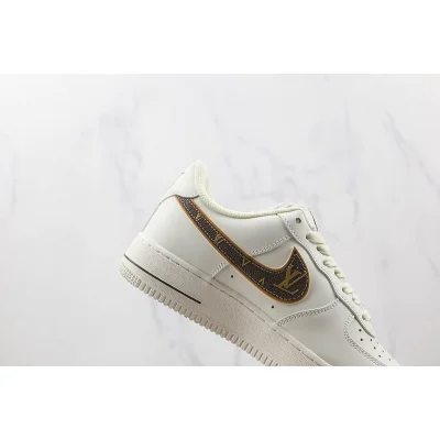 Louis Vuitton x Nike Air Force 1 Low "Beige/Brown/Gold Swoosh" фото № 3 Louis Vuitton x Nike Air Force 1 Low "Beige/Brown/Gold Swoosh" фото № 3