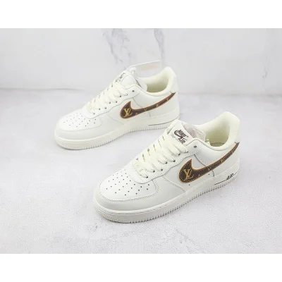 Louis Vuitton x Nike Air Force 1 Low "Beige/Brown/Gold Swoosh" фото № 5 Louis Vuitton x Nike Air Force 1 Low "Beige/Brown/Gold Swoosh" фото № 5