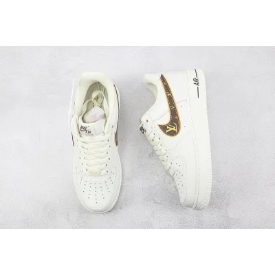 Louis Vuitton x Nike Air Force 1 Low "Beige/Brown/Gold Swoosh" фото № 6 Louis Vuitton x Nike Air Force 1 Low "Beige/Brown/Gold Swoosh" фото № 6