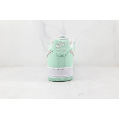 Nike Air Force 1 07 "Green Tender" фото № 9 Nike Air Force 1 07 "Green Tender" фото № 9