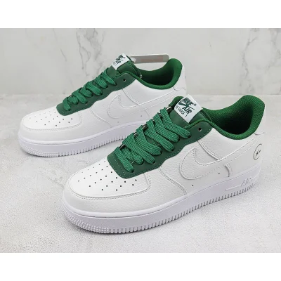 Fragment Design x Nike Air Force 1 Low "White/University Green" фото № 5 Fragment Design x Nike Air Force 1 Low "White/University Green" фото № 5