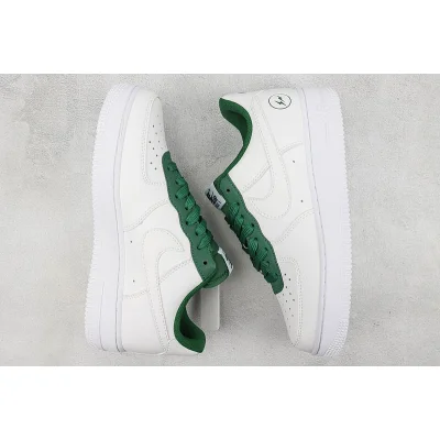 Fragment Design x Nike Air Force 1 Low "White/University Green" фото № 6 Fragment Design x Nike Air Force 1 Low "White/University Green" фото № 6