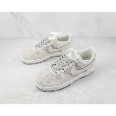 Nike Air Force 1 Low "Four Horsemen/Grey/White" фото № 5 Nike Air Force 1 Low "Four Horsemen/Grey/White" фото № 5