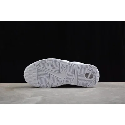 Nike Air More Uptempo "Triple White" фото № 4 Nike Air More Uptempo "Triple White" фото № 4