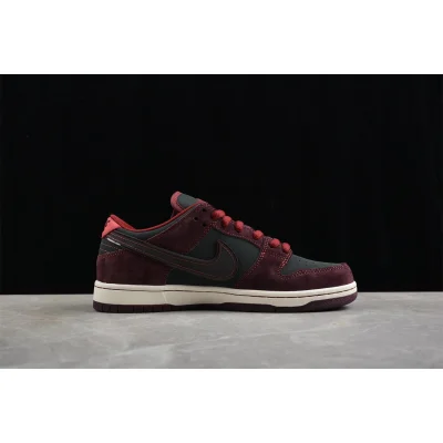 The Riot x Nike SB Dunk Low "Mahogany" фото № 2