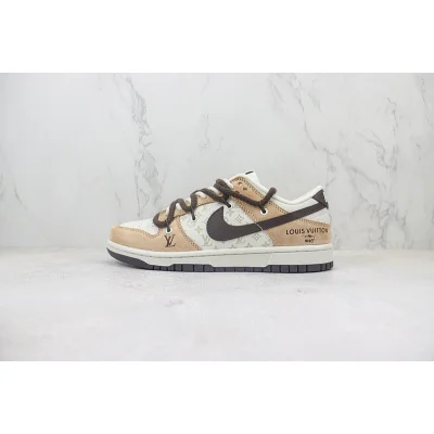 Louis Vuitton x Nike Dunk Low "Cream White/Black/Bisque" фото № 2