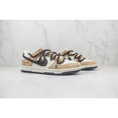 Louis Vuitton x Nike Dunk Low "Cream White/Black/Bisque" фото № 6
