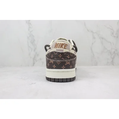 Louis Vuitton x Nike Dunk Low "Carob Brown/Beige Monogram" фото № 9