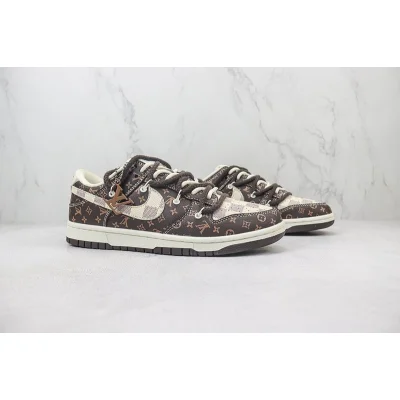 Louis Vuitton x Nike Dunk Low "Carob Brown/Beige Monogram" фото № 6