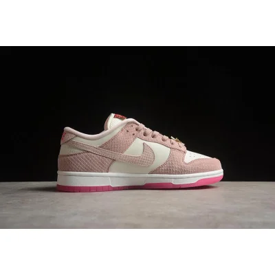 Nike Dunk Low "Snake Pink" фото № 5