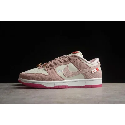 Nike Dunk Low "Snake Pink" фото № 6