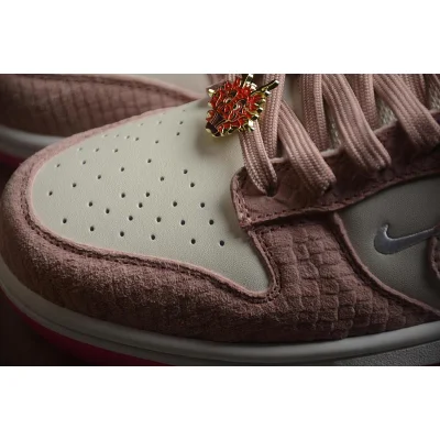 Nike Dunk Low "Snake Pink" фото № 4