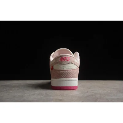 Nike Dunk Low "Snake Pink" фото № 2