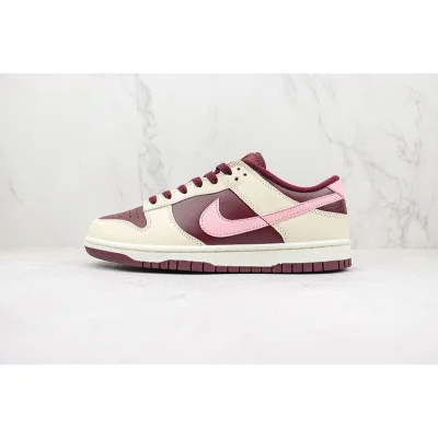 Nike Dunk Low Premium "Valentine’s Day" фото № 2 Nike Dunk Low Premium "Valentine’s Day" фото № 2